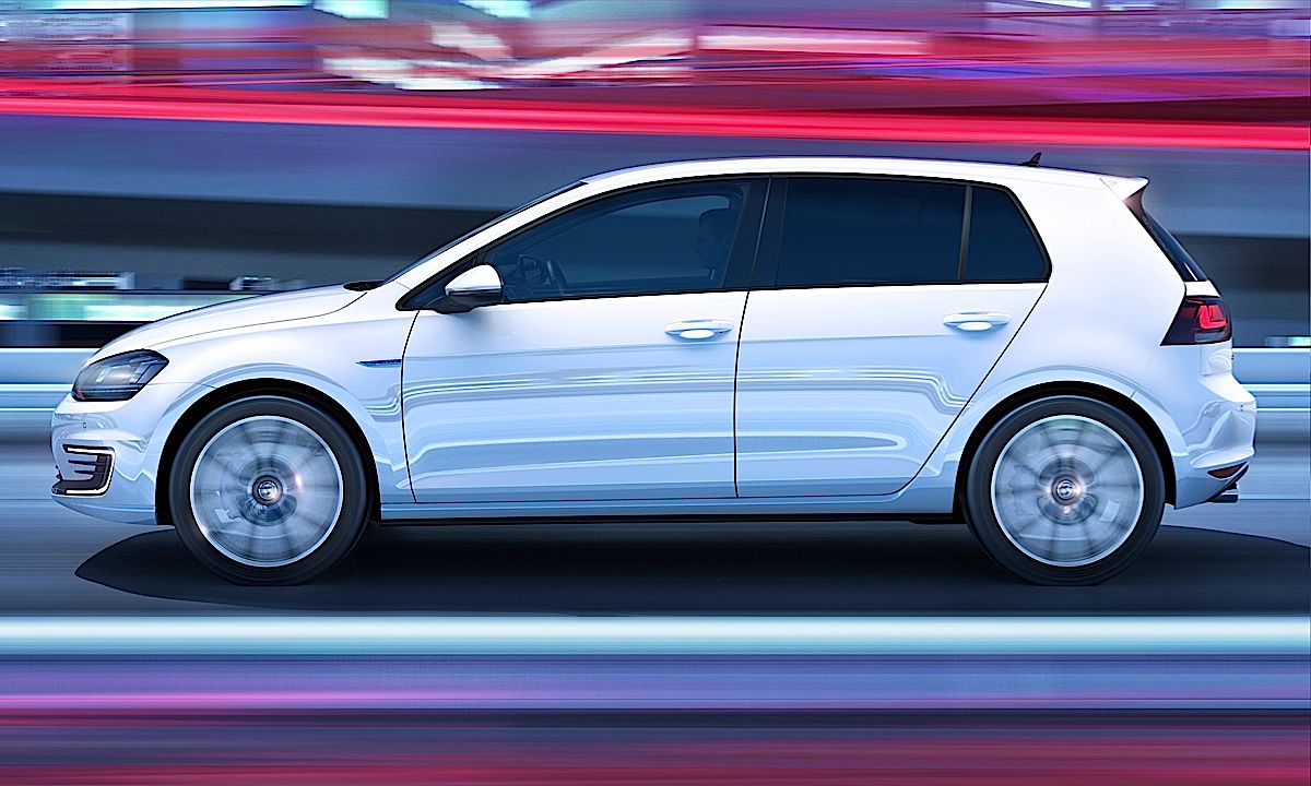 images of the Golf GTE