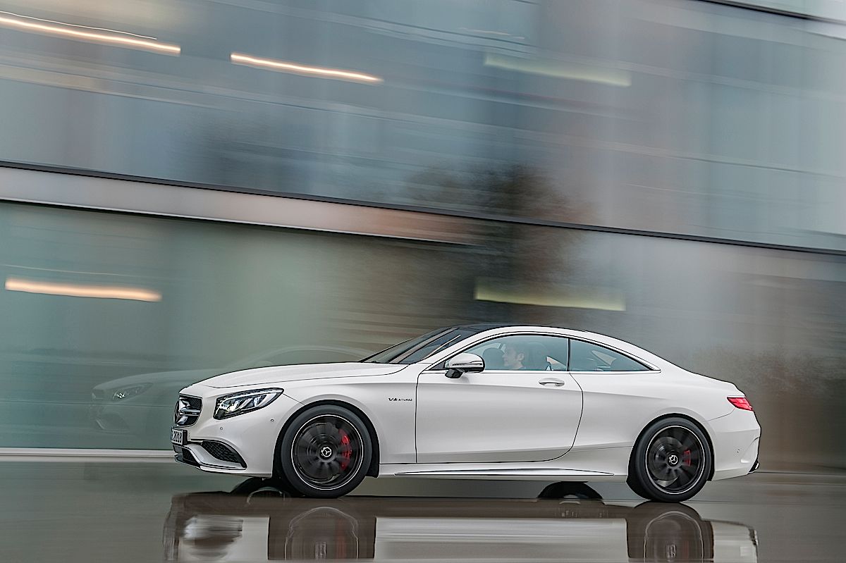 Mercedes-Benz S63 AMG Coupé Drive Image Gallery