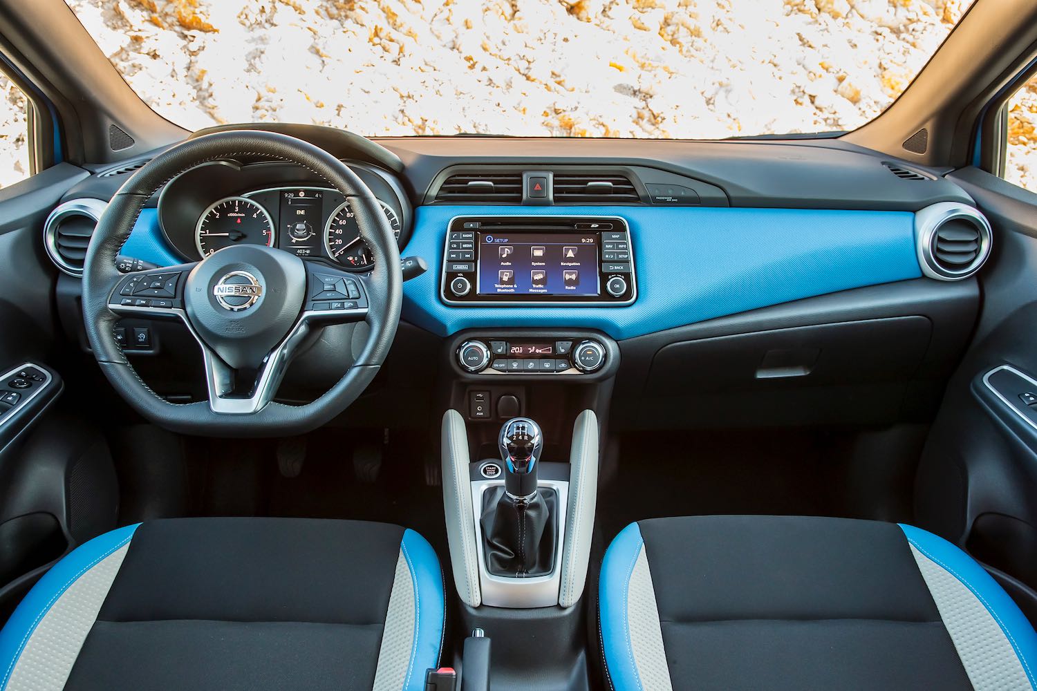 Jonathan Humphrey reviews the All-new nissan Micra 2107 for drive 19