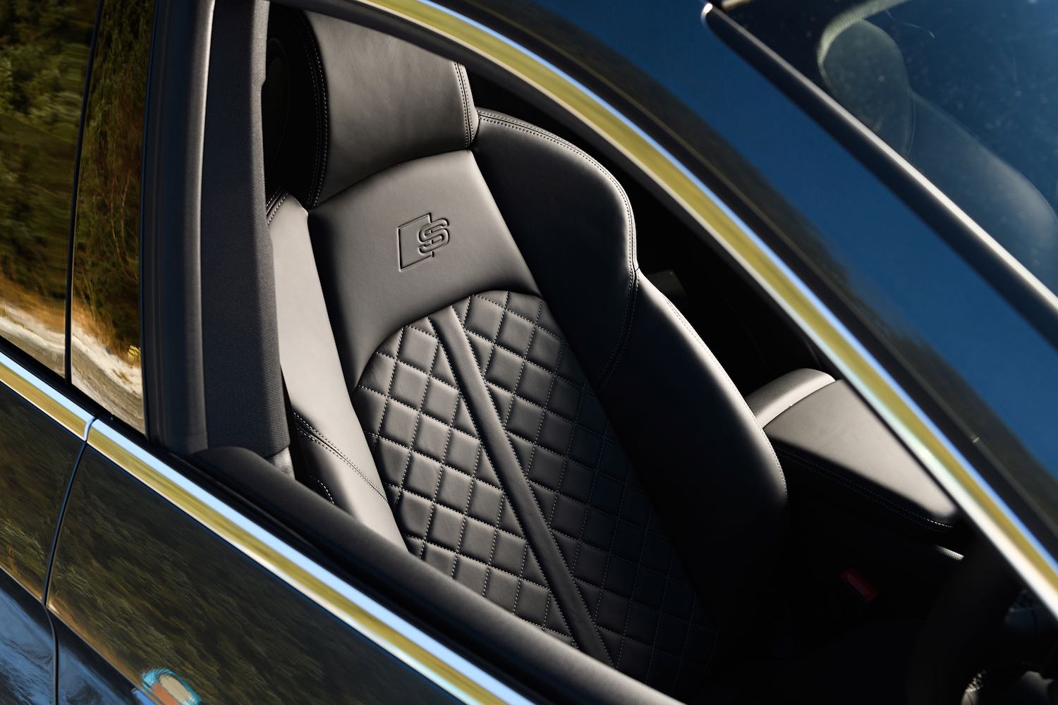 Jonathan Humphrey reviews the Audi S5 Sportback for Drive.co.uk-10