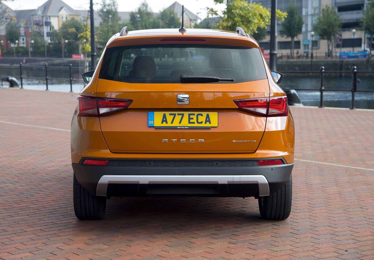 Tom Scanlan reviews the SEAT Ateca for drive 15