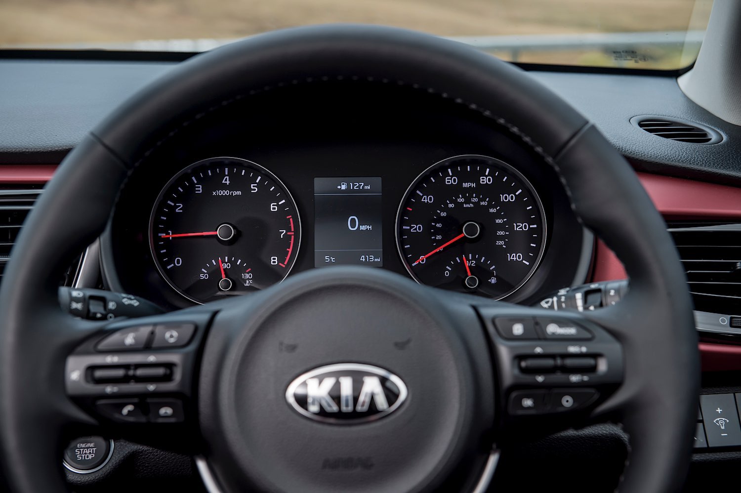 Tom Scanlan reviews the All-New Kia Rio for Drive 11