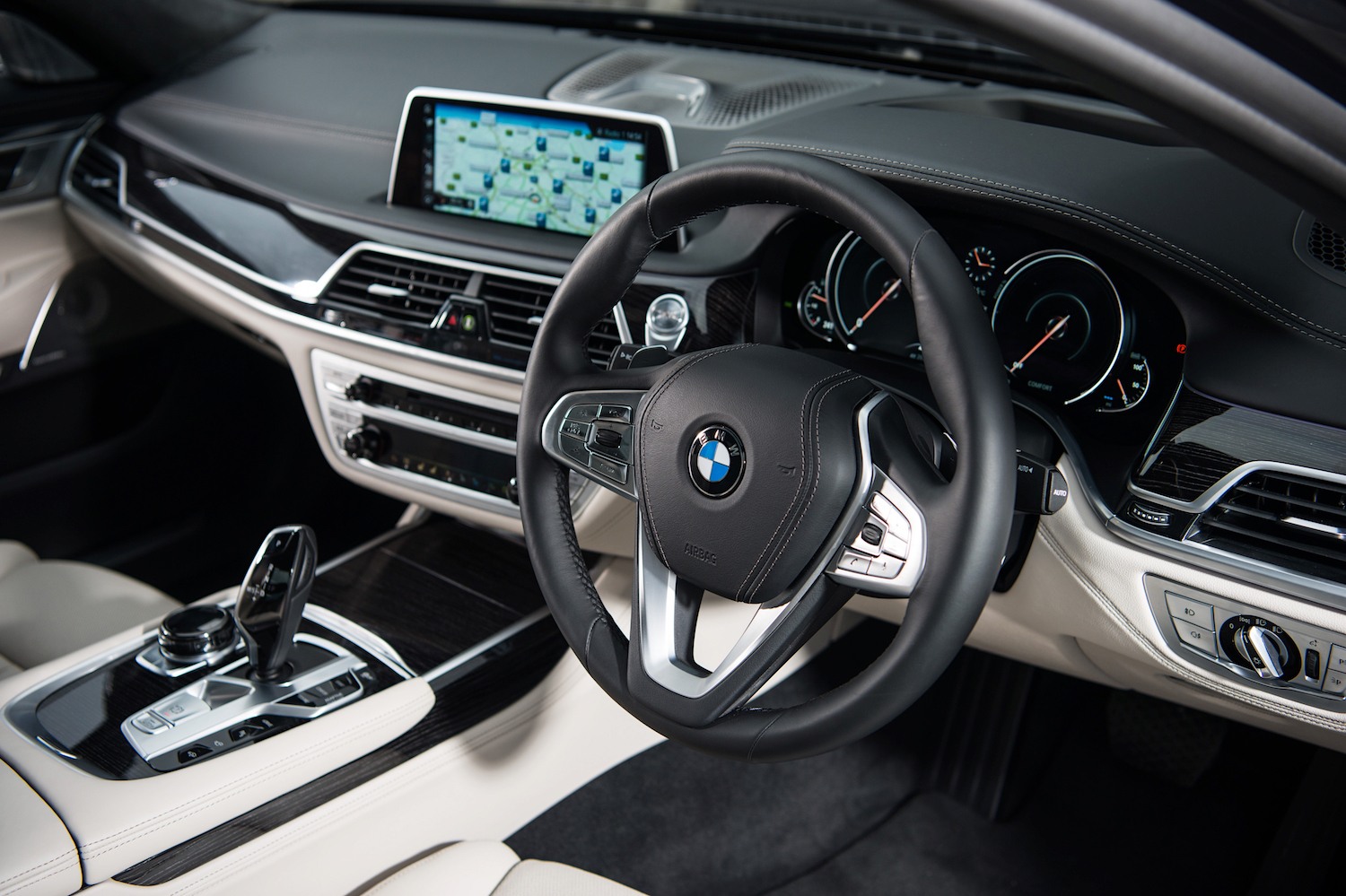 Neil Lyndon reviews the BMW 740 Ld M Sport for Drive 12