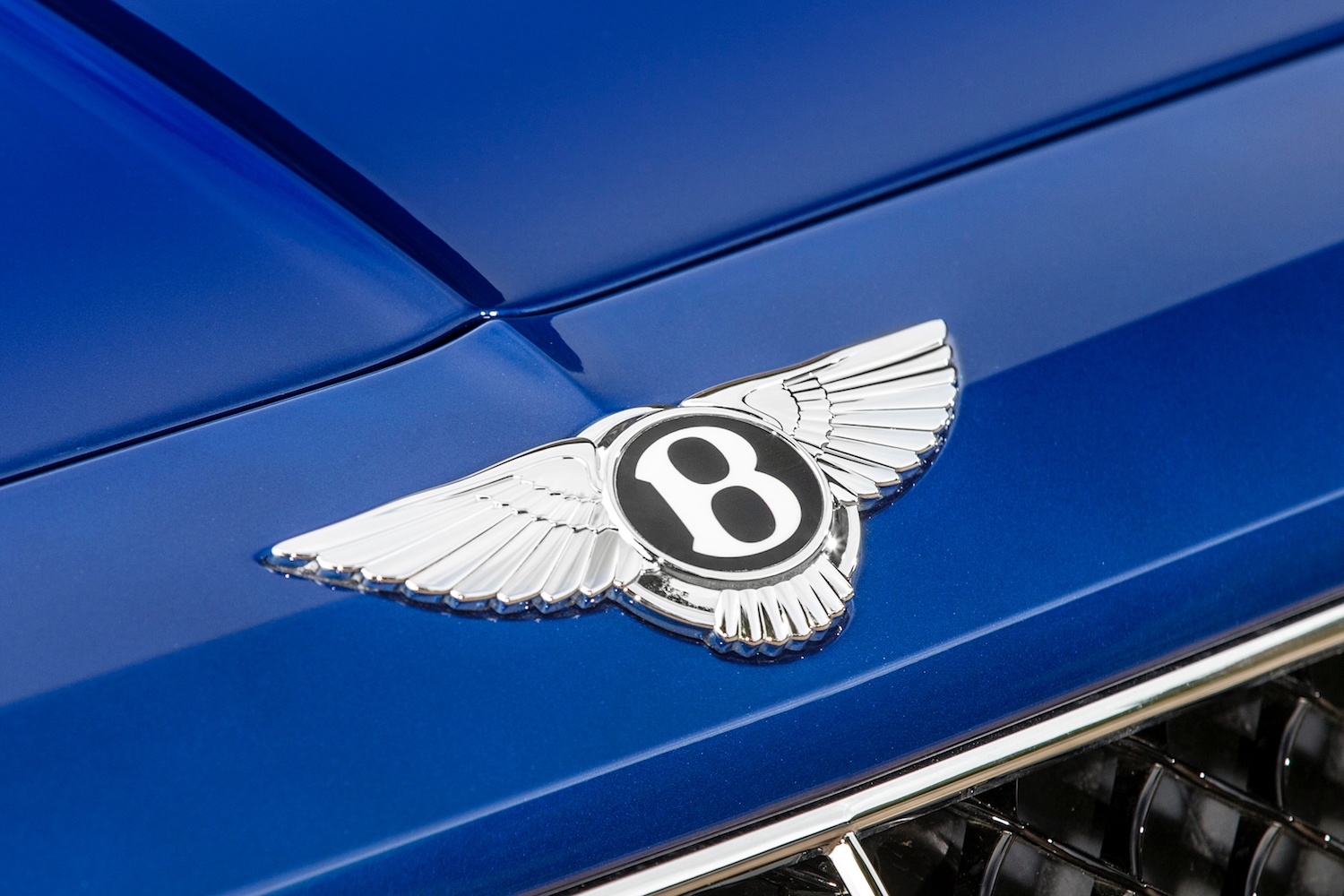 Neil Lyndon reviews the Bentley Bentayga for Drive 14