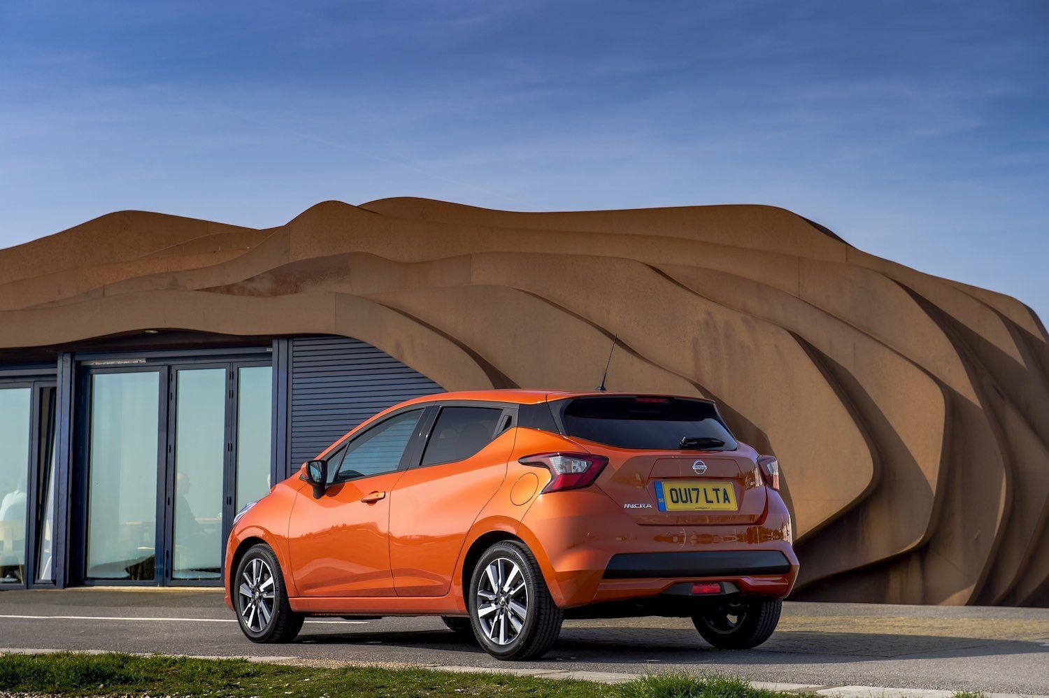 Tom Scanlan drives the All New Nissan Micra 3