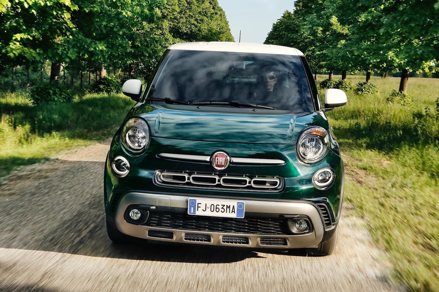 Tim Barnes-Clay reviews the New Fiat 500L from the first drive in Italy 13
