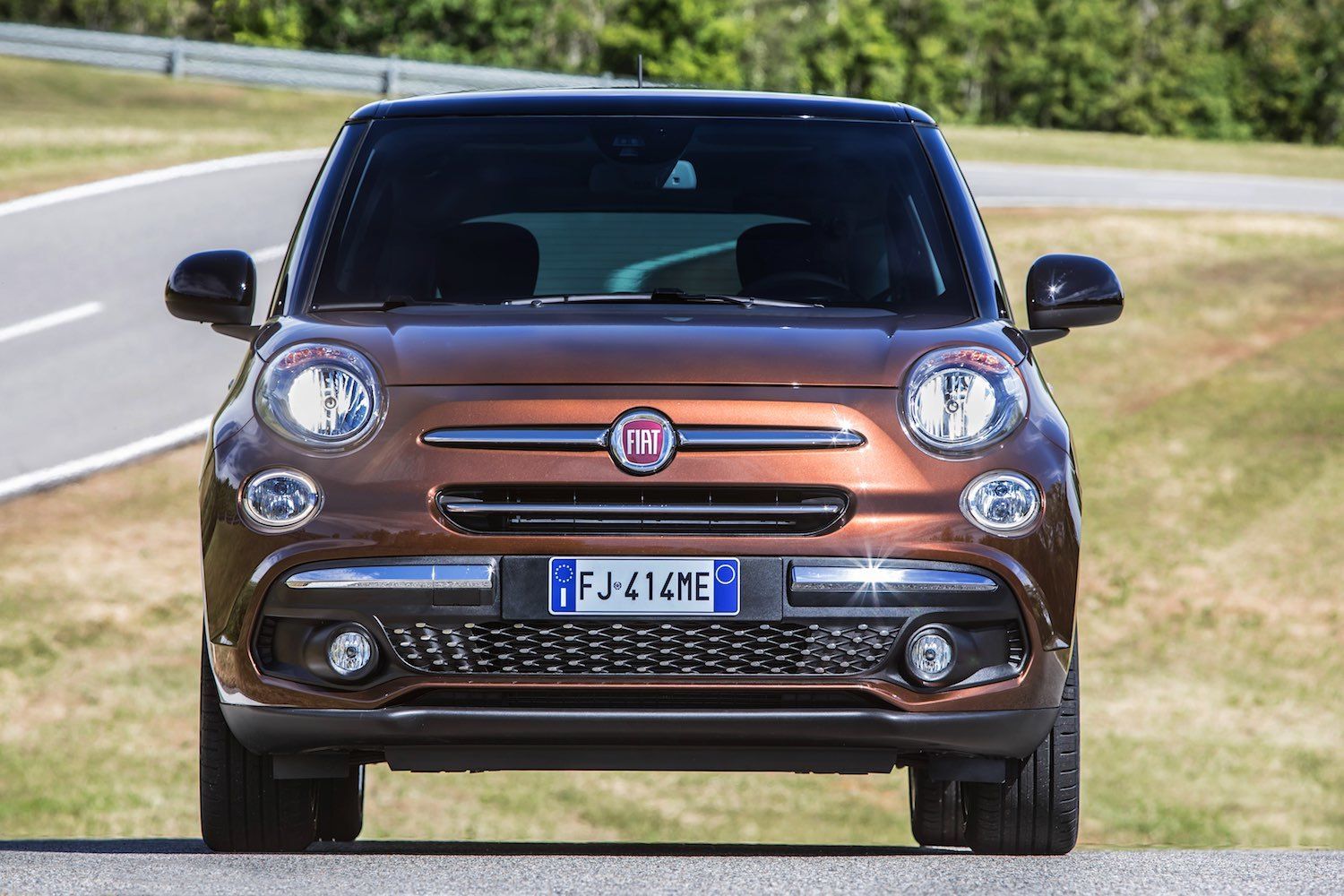Tim Barnes-Clay reviews the New Fiat 500L from the first drive in Italy 6