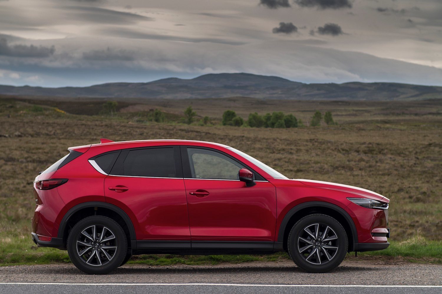 Tom Scanlan reviews the all new Mazda CX-5 in the Cairngorms Scotland for drive 3