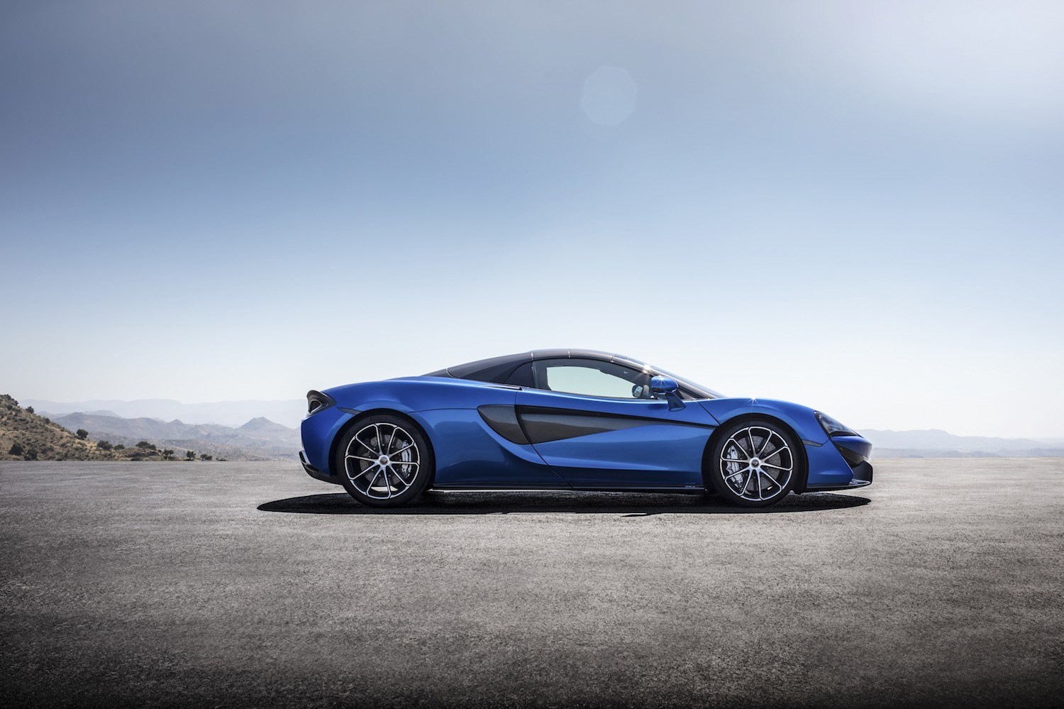 Neil Lyndon reviews the latest New McLaren 720S Spider for Drive 14