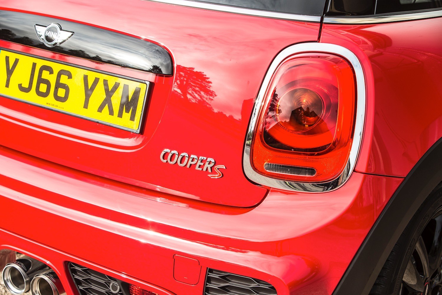 Tom Scanlan reviews the Mini Cooper S Works 210 for Drive 17