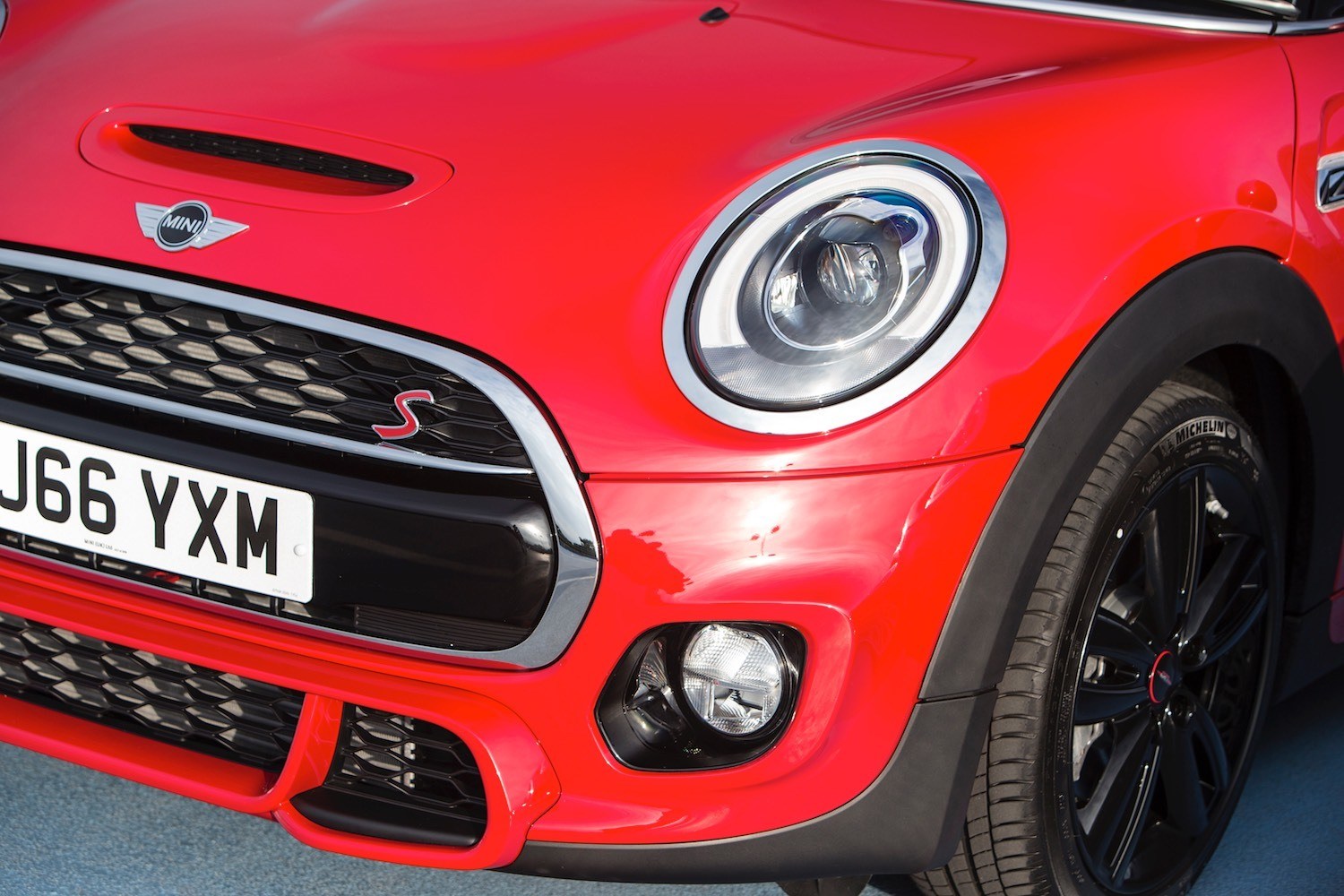 Tom Scanlan reviews the Mini Cooper S Works 210 for Drive 9