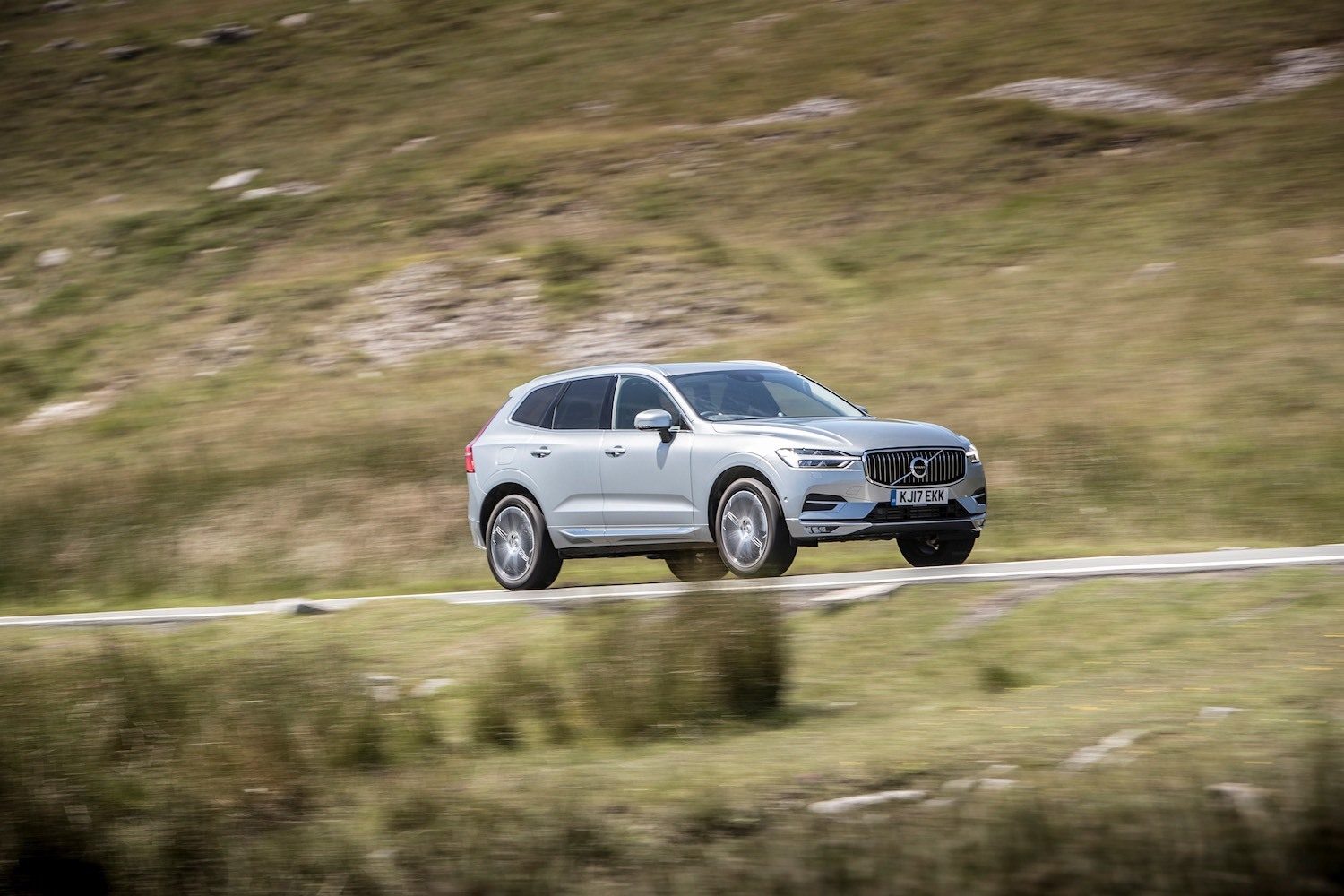 Neil Lyndon reviews the All New Volvo XC60 for Drive 16