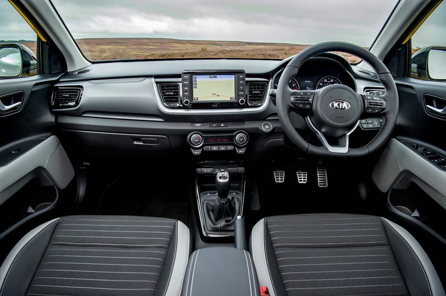 All New Kia Stonic reviewed by Tom Scanlan for Drive 11