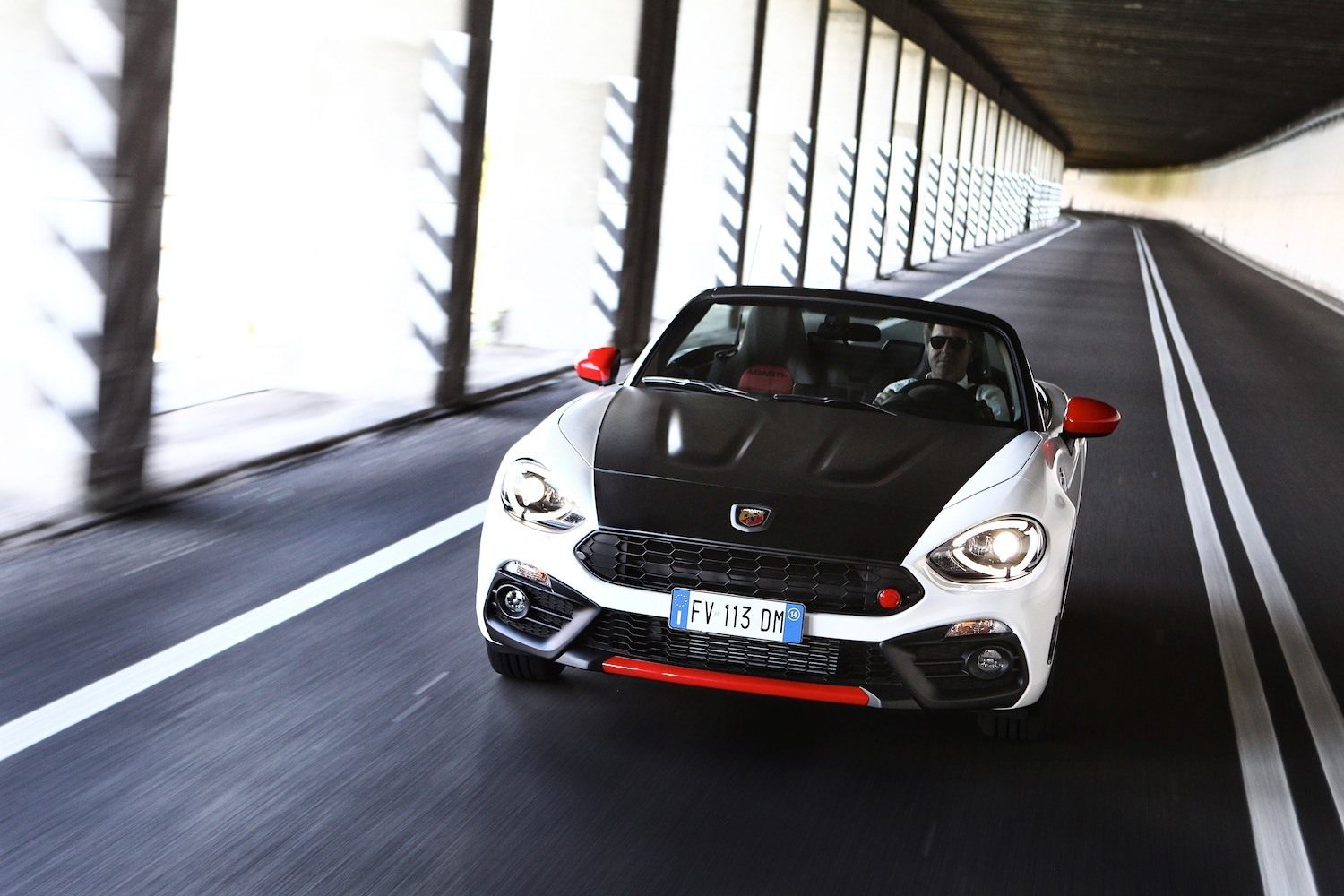 Jonathan Humphrey reviews the Abarth 124 Spider for Drive 8