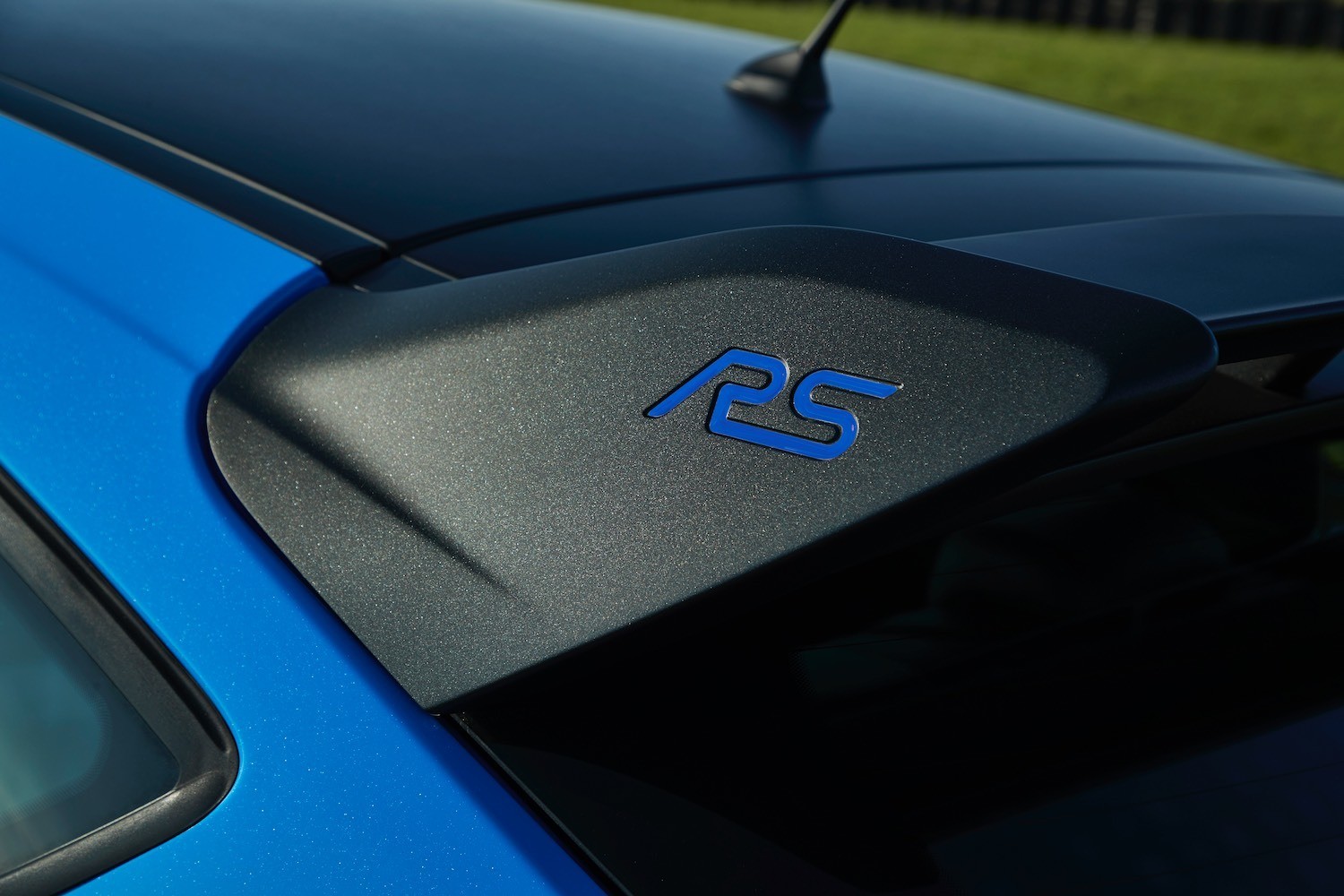 Neil Lyndon reviews the 2017 Ford Focus RS Mountune for Drive 11