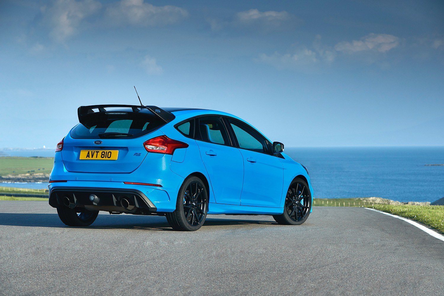Neil Lyndon reviews the 2017 Ford Focus RS Mountune for Drive 8