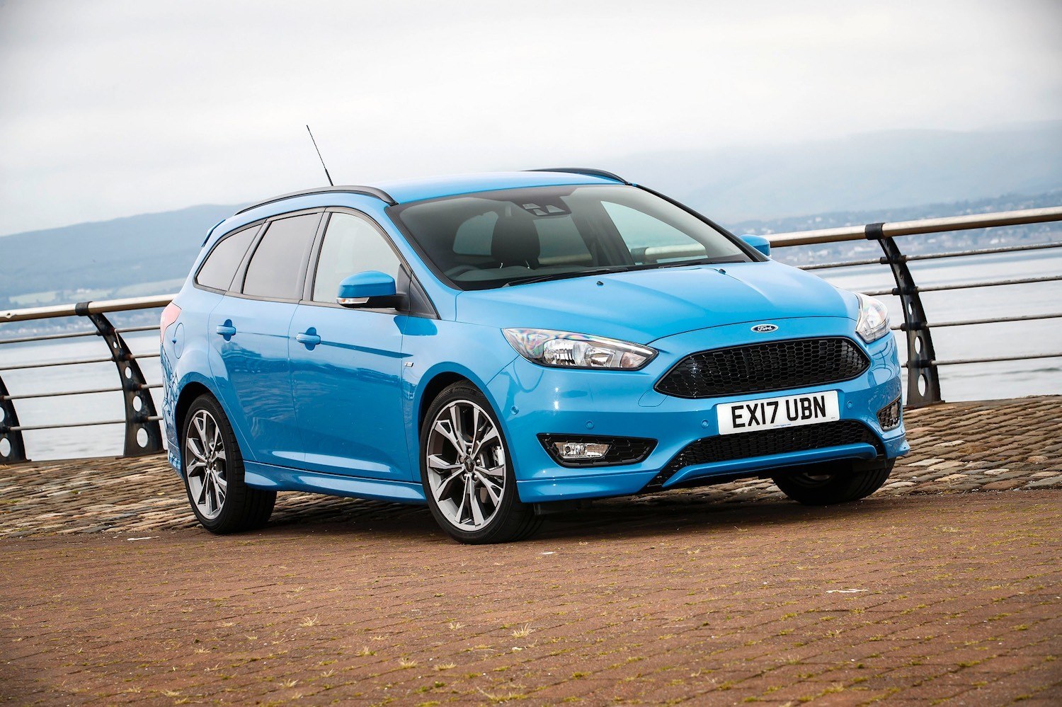 Neil Lyndon reviews the 2017 Ford Focus ST-Line Estate for Drive 4