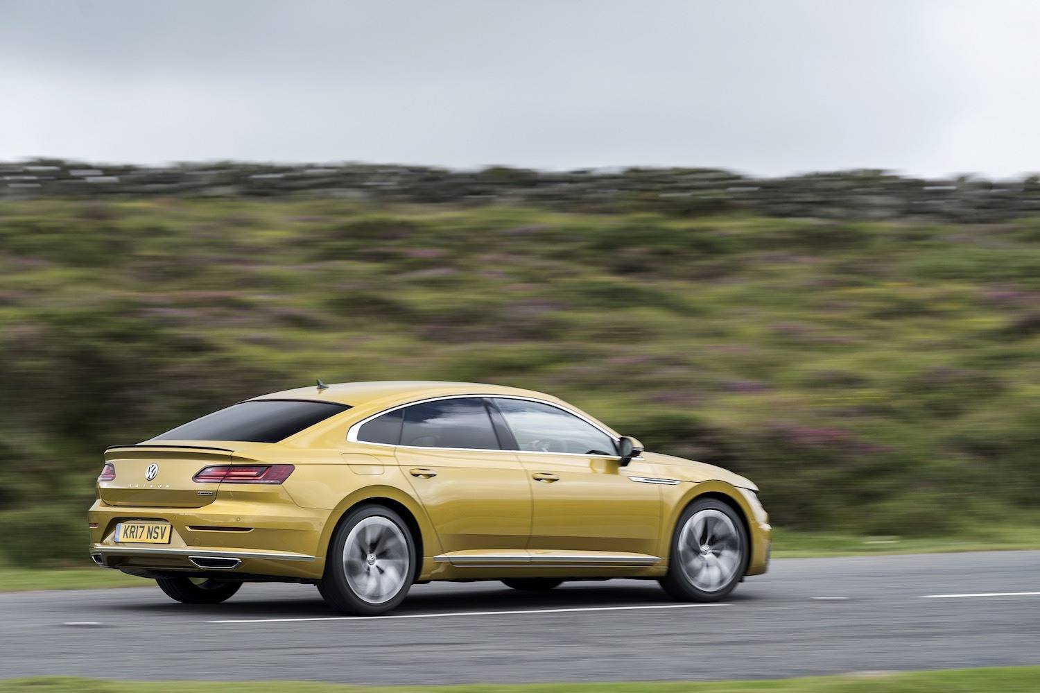 Neil Lyndon reviews the Volkswagen Arteon for Drive from the UK Launch 14