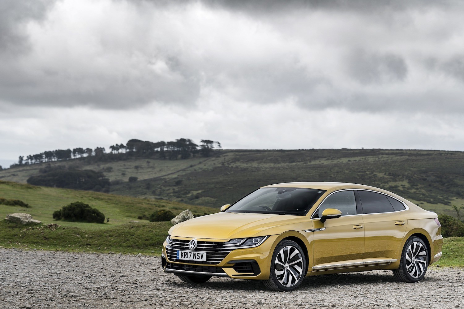 Neil Lyndon reviews the Volkswagen Arteon for Drive from the UK Launch 6