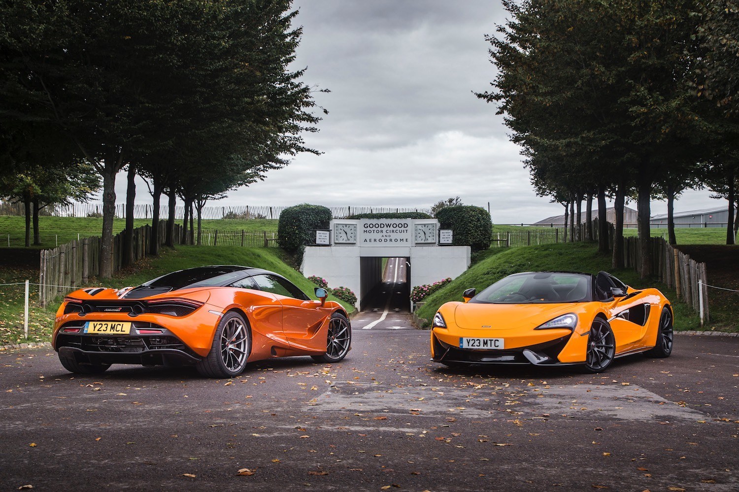 Reviewed by Drive Tom Scanlan drives the McLaren 720S Supercar 12