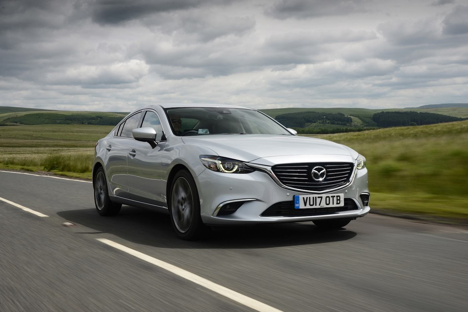 Tom Scanlan reviews the 2017 Mazda 6 Saloon for Drive 1