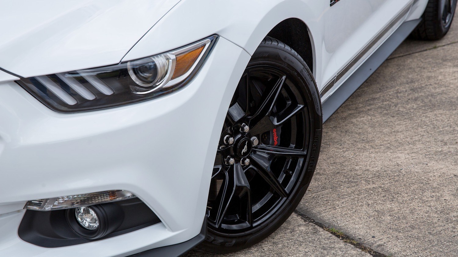 Ford Mustang reviewed by Tom Scanlan for Drive 12