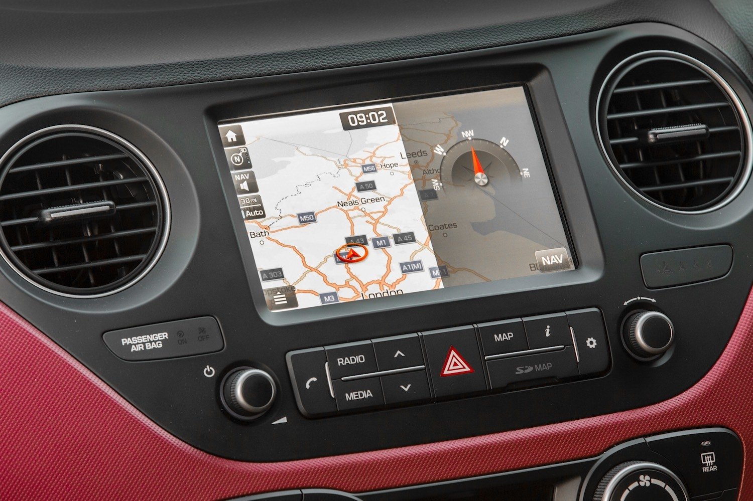 Neil Lyndon reviews Hyundai i10 Premium SE for Drive 7
