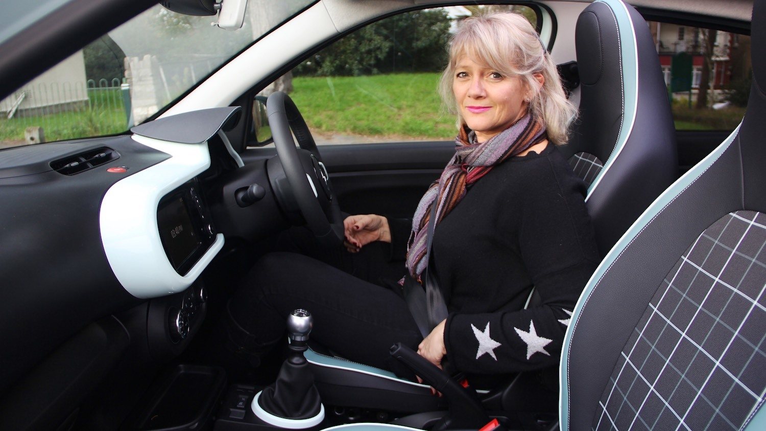 Lisa Richardson-Humphrey enjoys the Renault Twingo Iconic parisienne 3