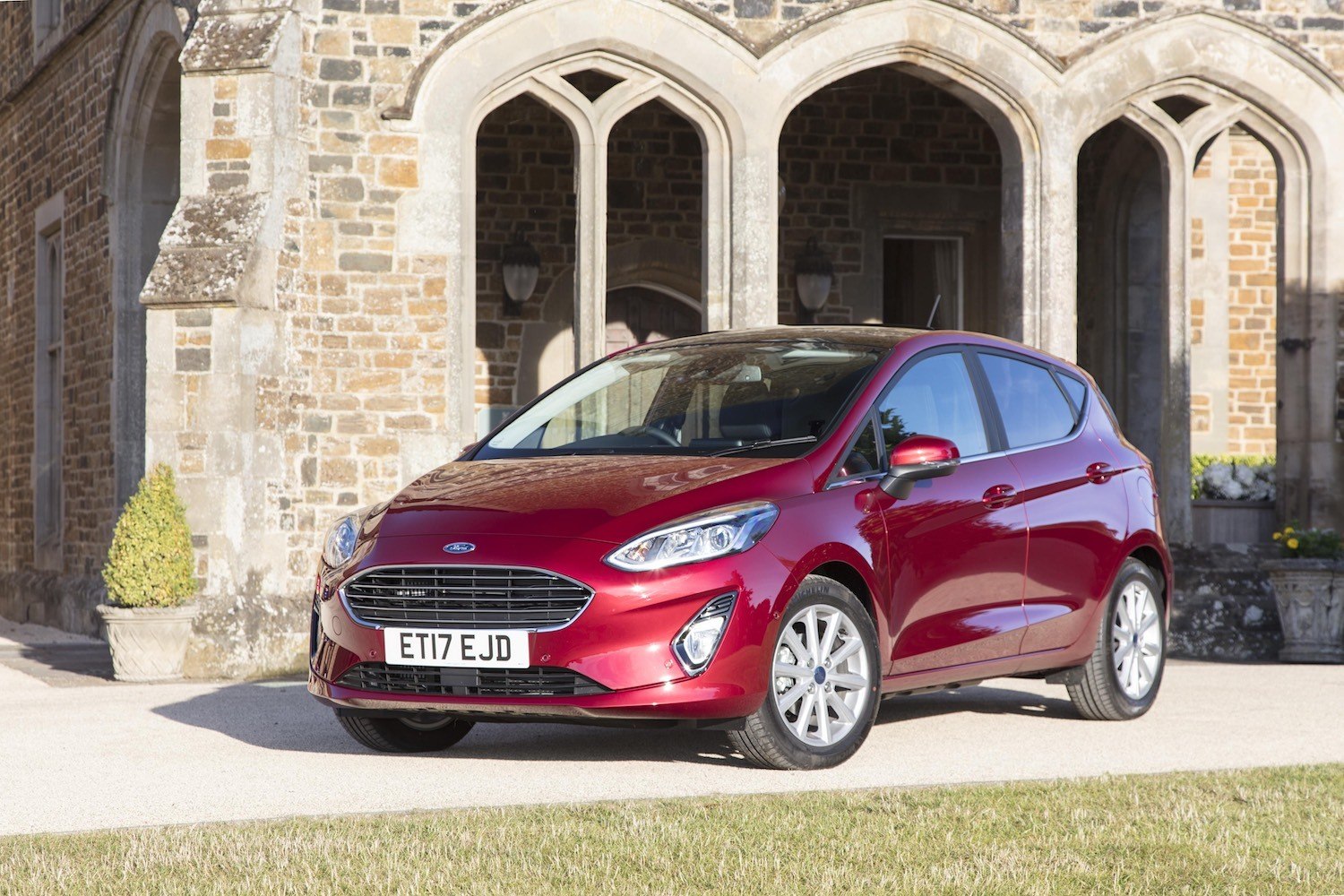 Tom Scanlan reviews the All New Ford Fiesta for Drive 18