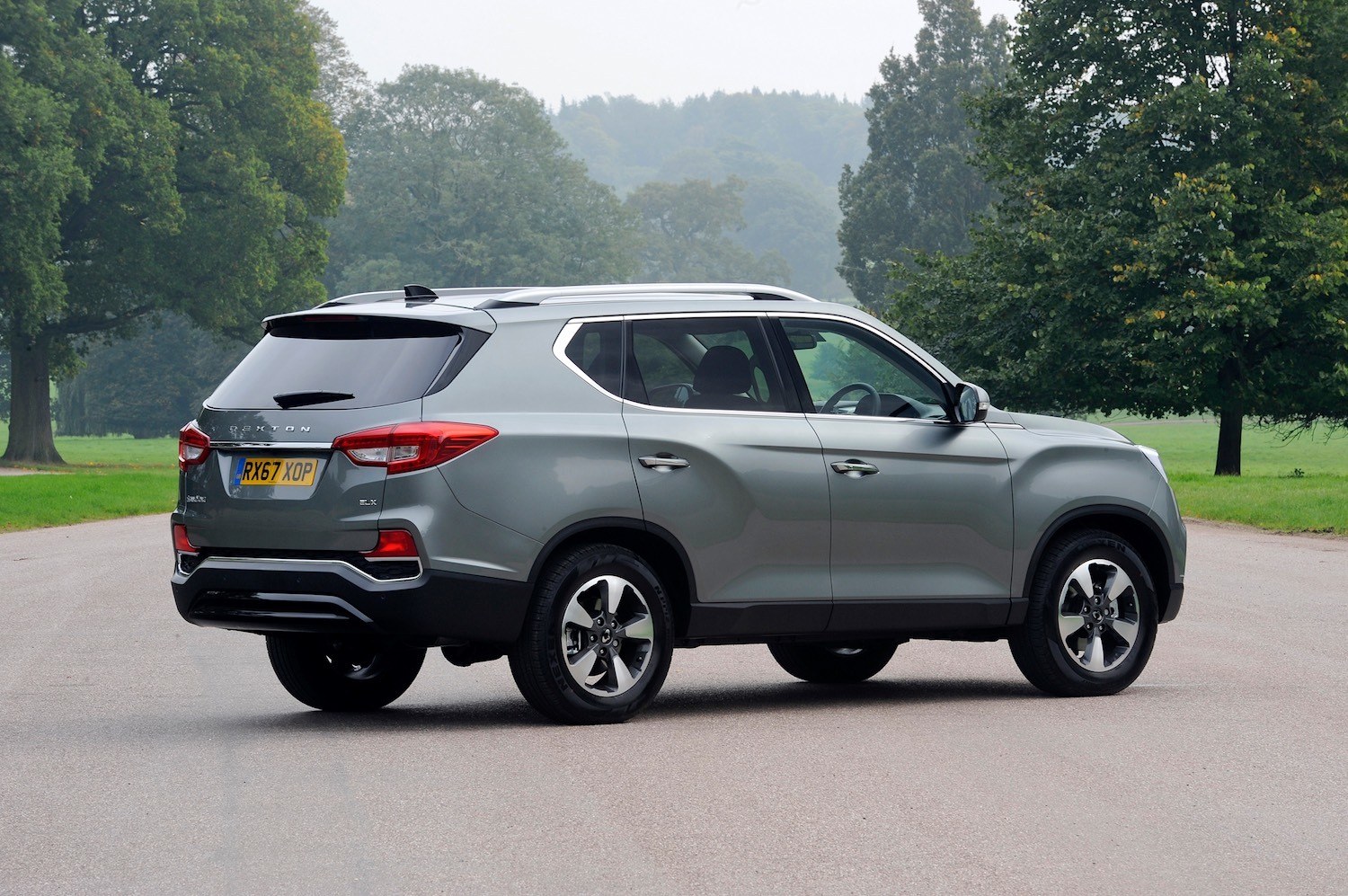 Tom Scanlan reviews the All-New SsangYong Rexton Ultimate 4×4 for Drive 8