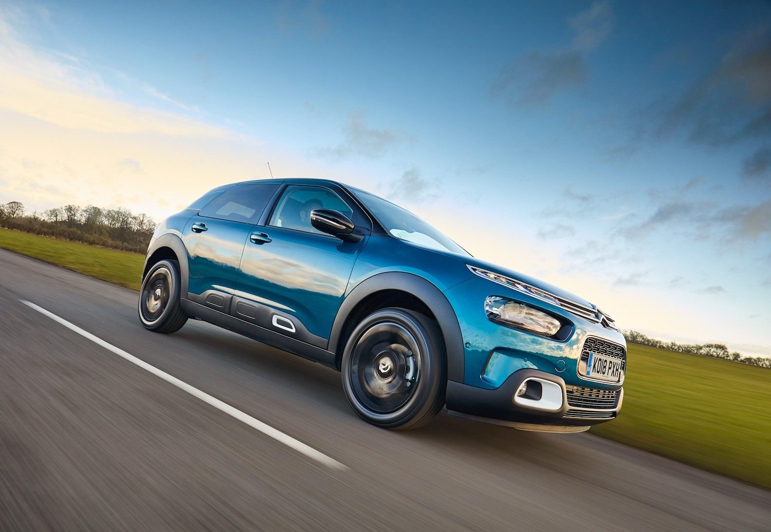 Tom Scanlan reviews the New Citroen Cactus for Drive 5