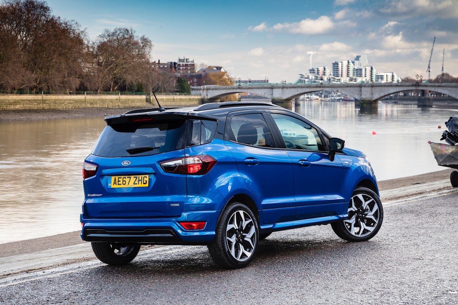 Tom Scanlan reviews the New Ford Ecosport for Drive 9