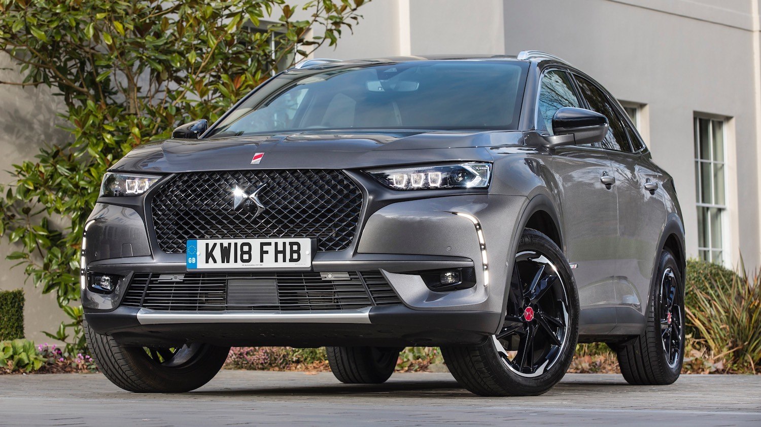 Lisa Richardson-Humphrey reviews the All New DS 7 for Drive 17