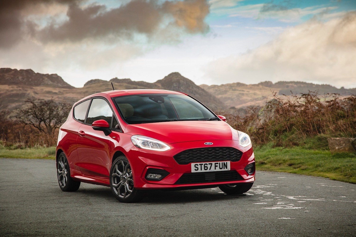 Neil Lyndon drives the All-New Ford Fiesta ST-Line 2