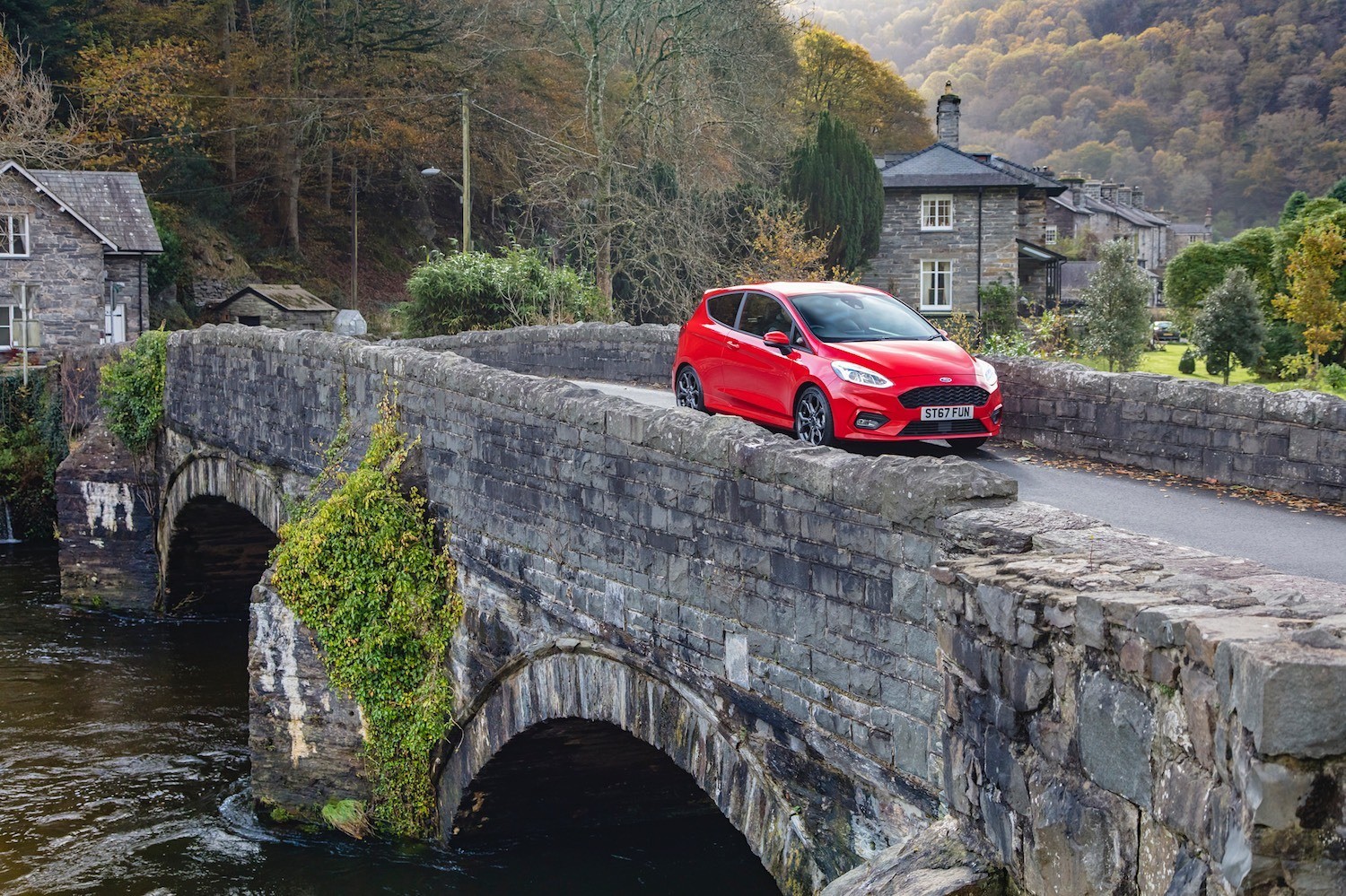 Neil Lyndon drives the All-New Ford Fiesta ST-Line 5