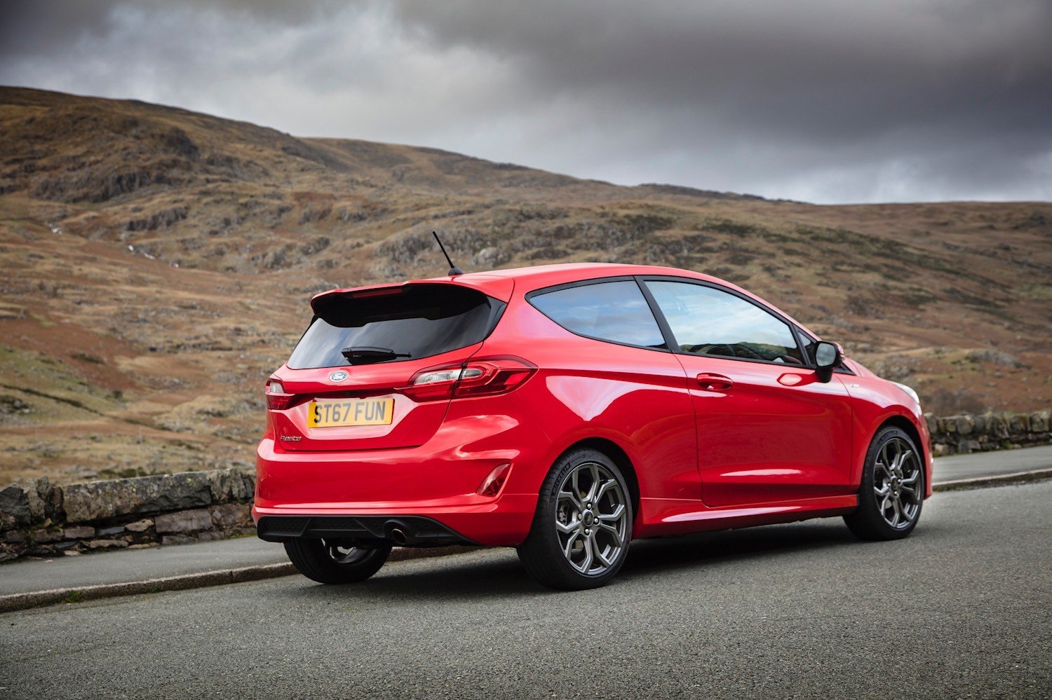 Neil Lyndon drives the All-New Ford Fiesta ST-Line 8