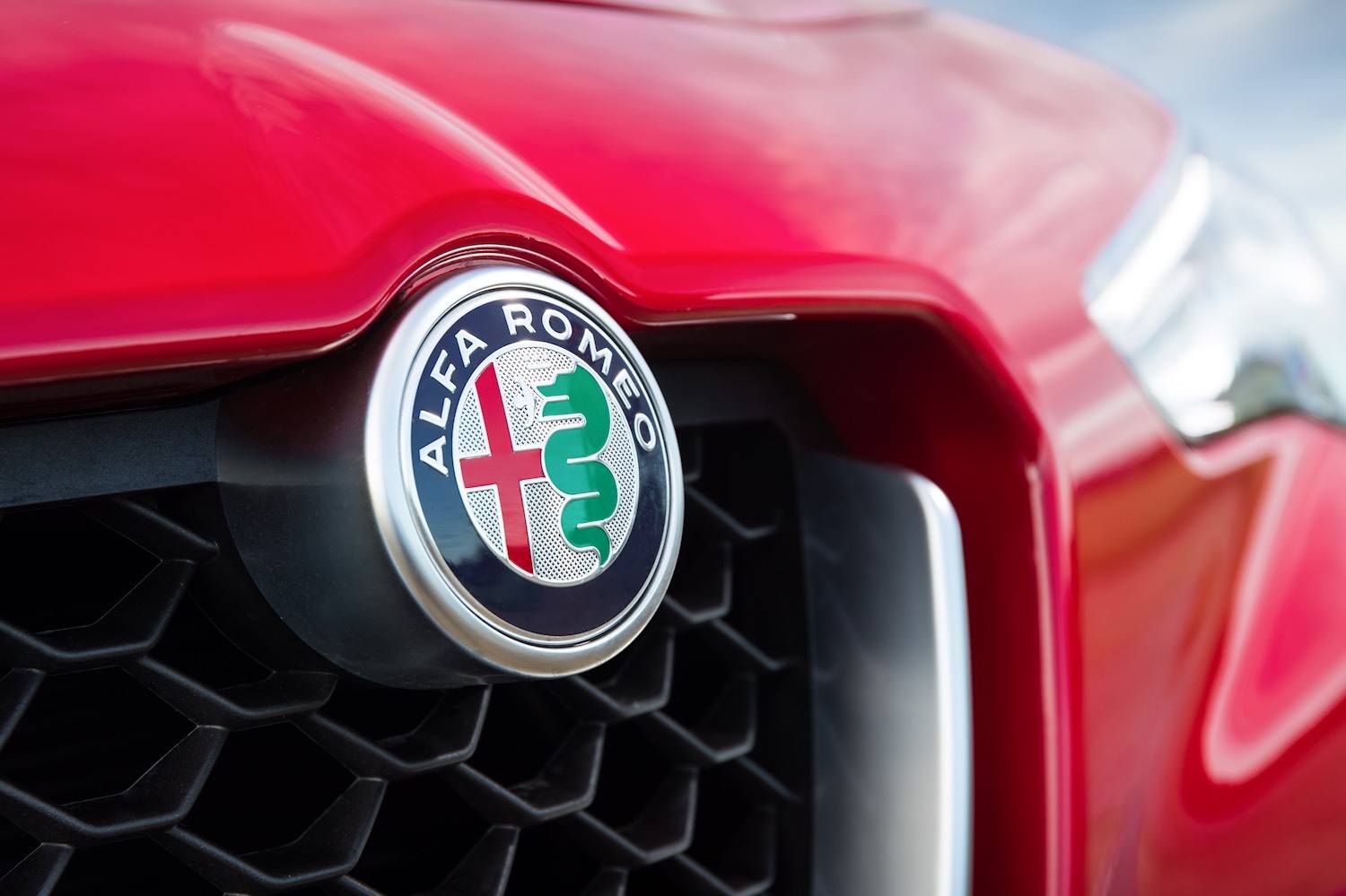 Tom Scanlan reviews Alfa Romeo Stelvio for drive 5
