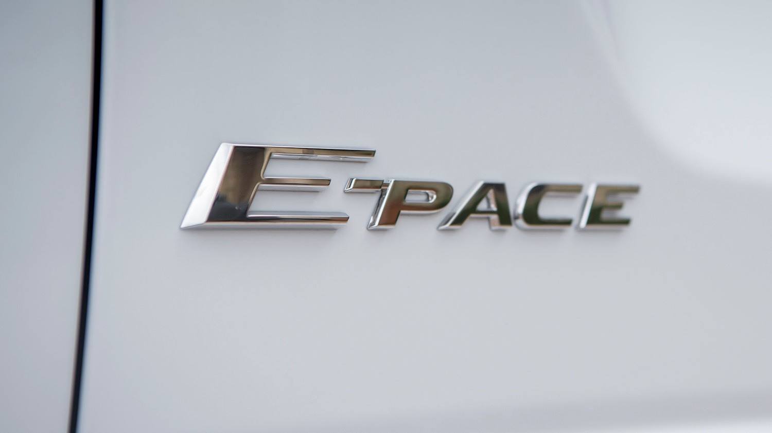 Tom Scanlan reviews the All New Jaguar E-Pace 150 15