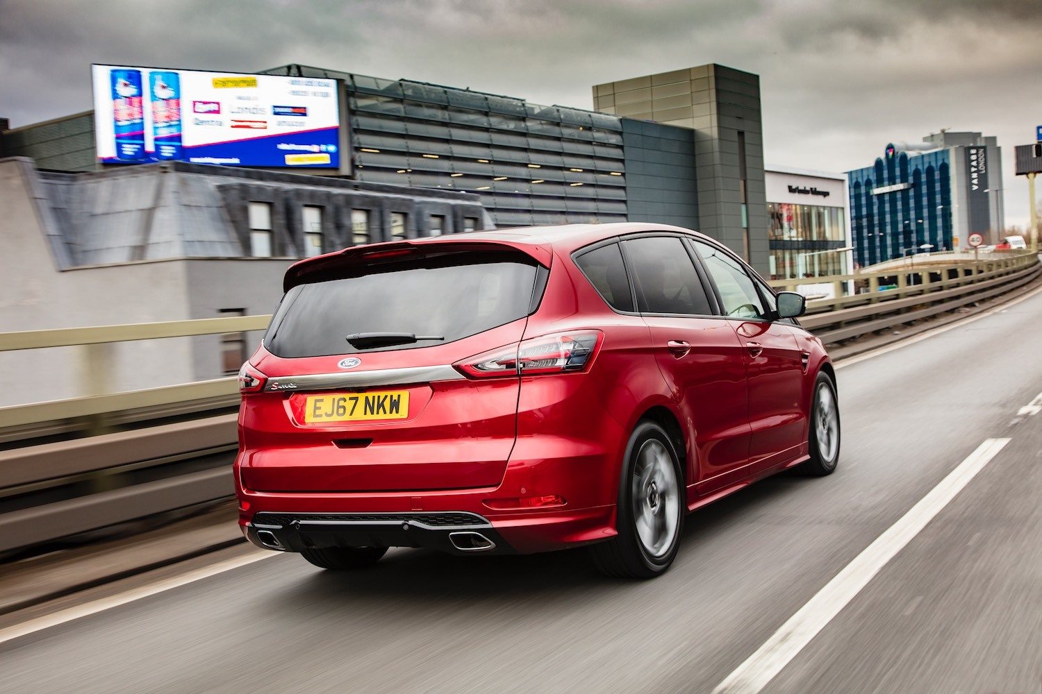 Drive.co.uk Ford SMax MPV 2018 Review