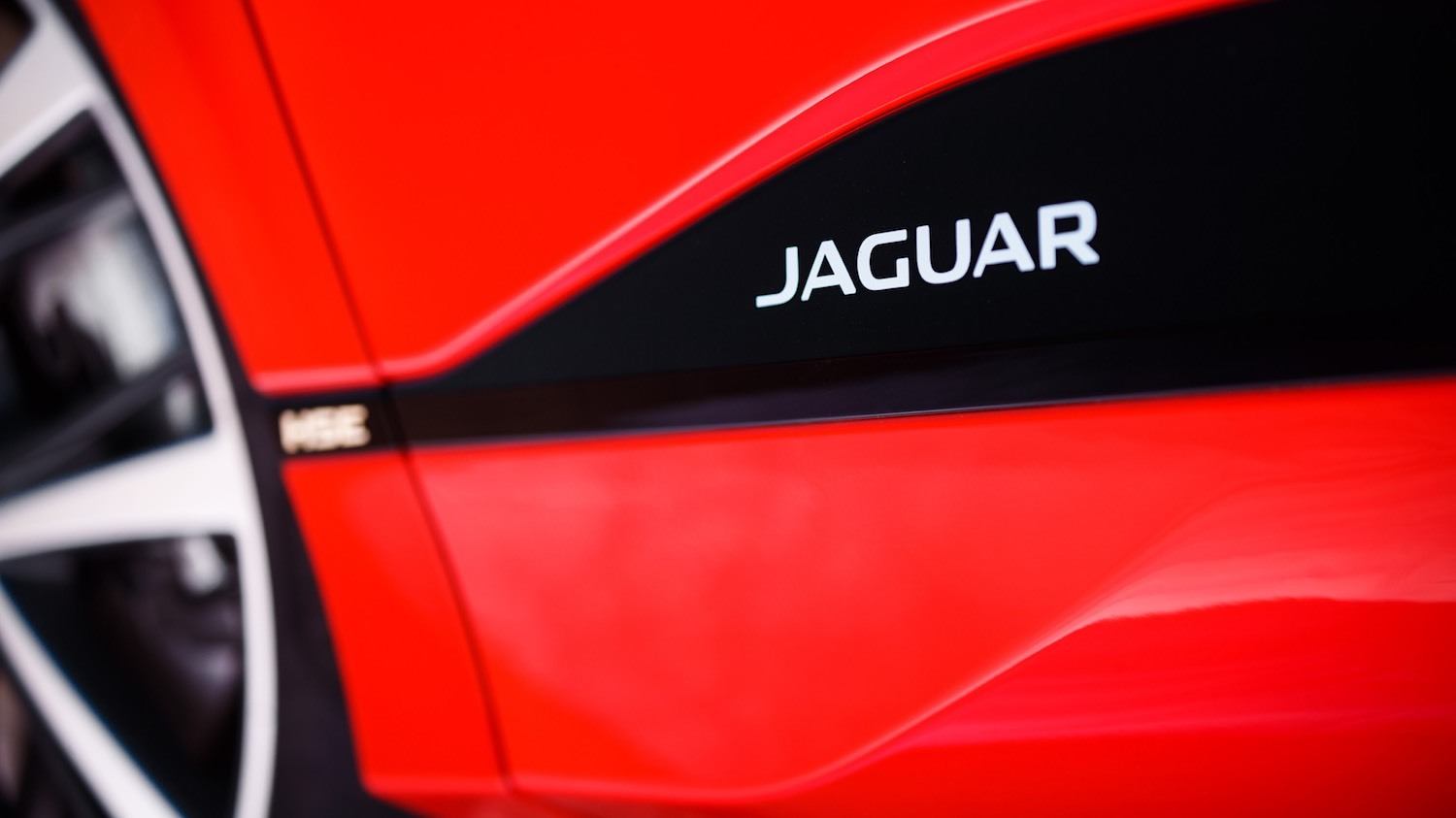 Neil Lyndon reviews the 2018 All-New Jaguar I-Pace Premium Electric SUV 19