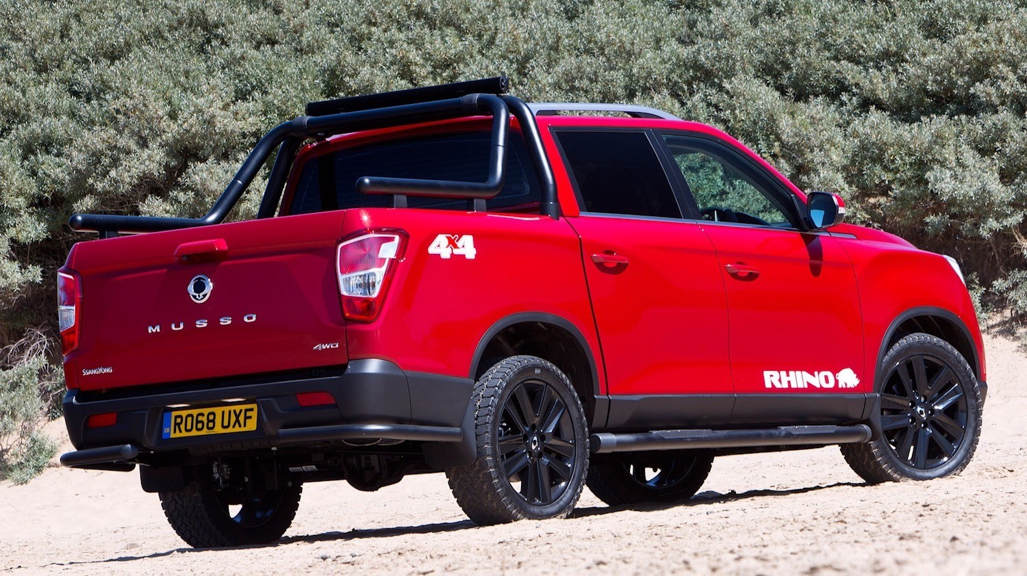 drive-Tim Barnes-Clay Carwrite-ups reviews the New SsangYong Musso Pick-Up 2018 9