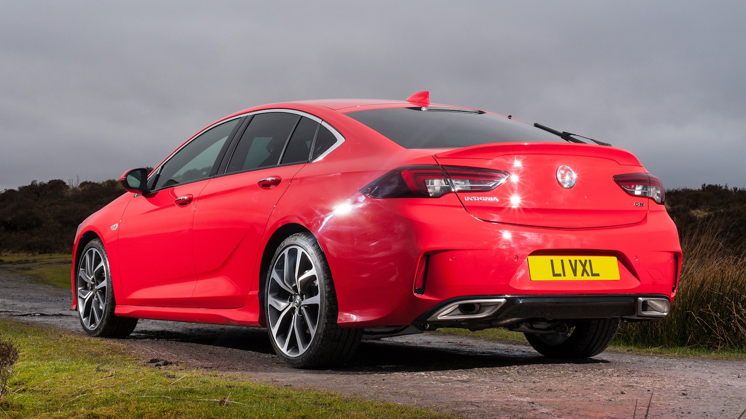 Tom Scanlan reviews the Vauxhall Insignia GSi Sportshatch for Drive 19