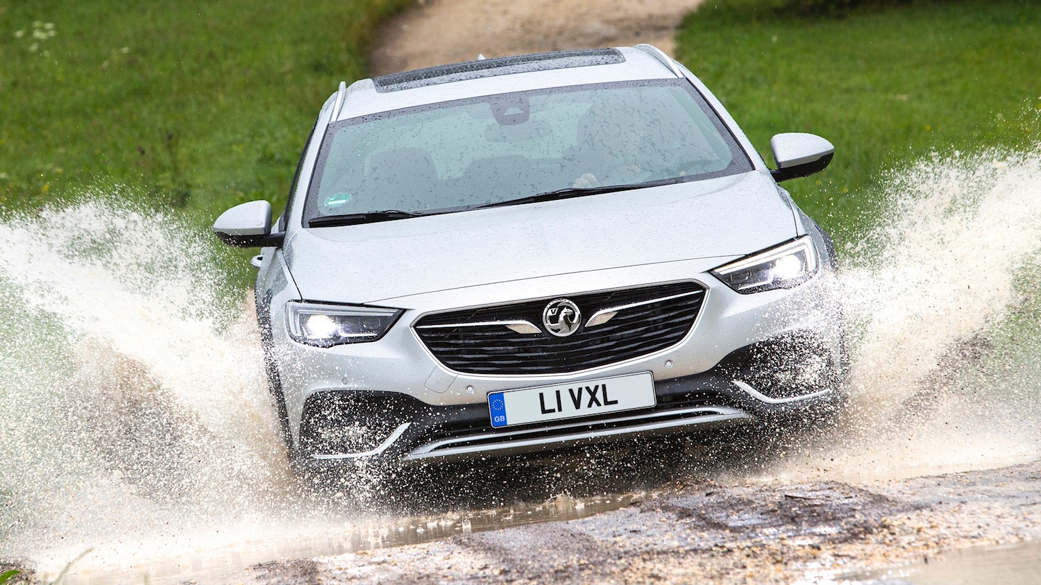 drive-Neil Lyndon reviews the Vauxhall Insignia Country Tourer 6