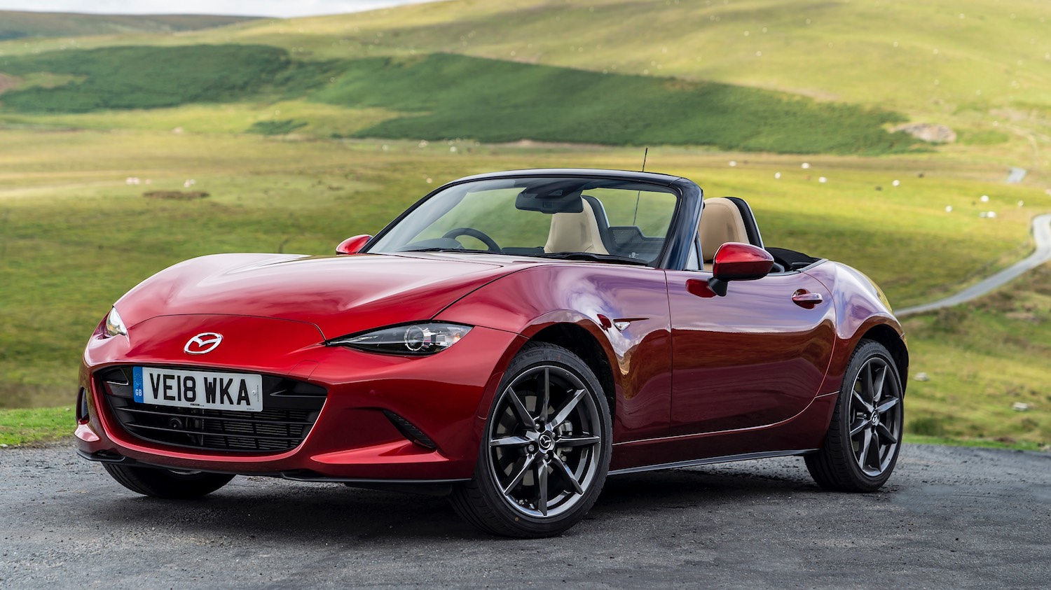 drive-Maggie Barry drives the New 2019 Mazda MX-5 at the lanch event in Ireland 6