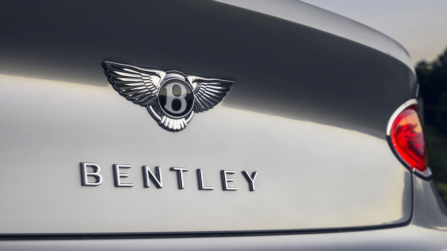 Maggie Barry reviews the New Bentley Continental GT for Drive 10