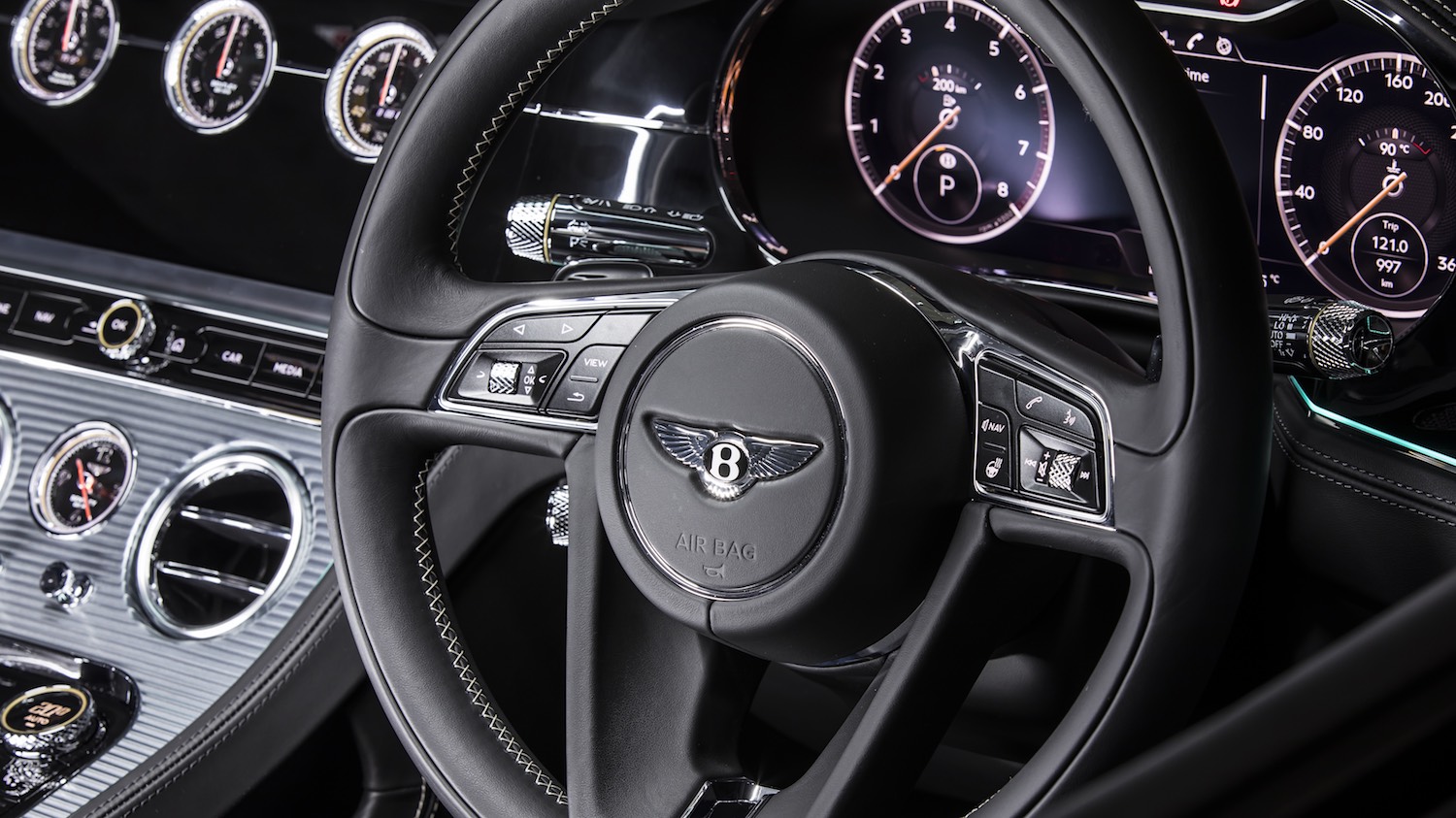 Maggie Barry reviews the New Bentley Continental GT for Drive 5