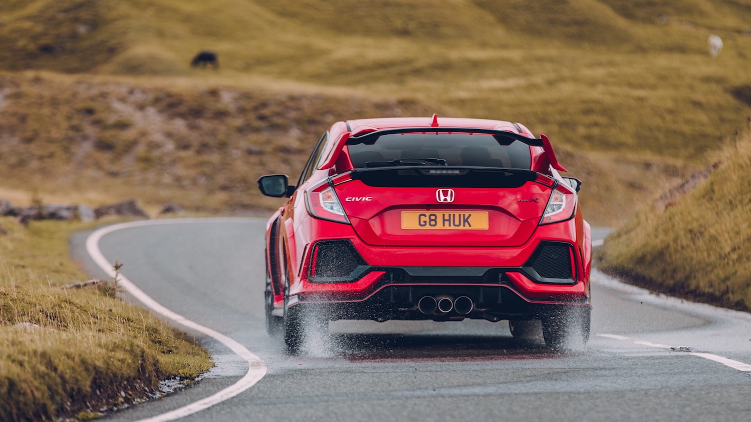 Tom Scanlan drives the Honda Civic Type R 8