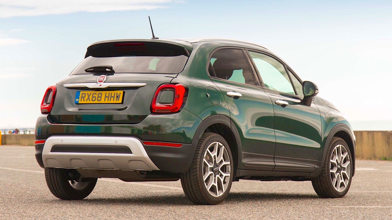 Tom Scanlan reviews the 2019 New Fiat 500x at the UK Launch 5