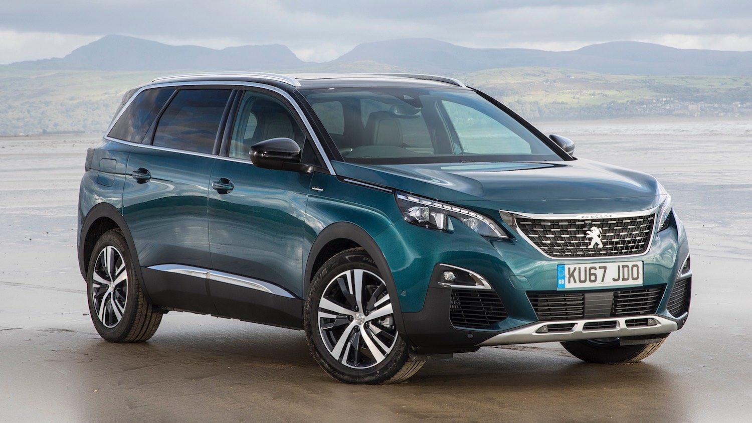 Drive.co.uk Reviewed The Peugeot 5008 and the Citroen